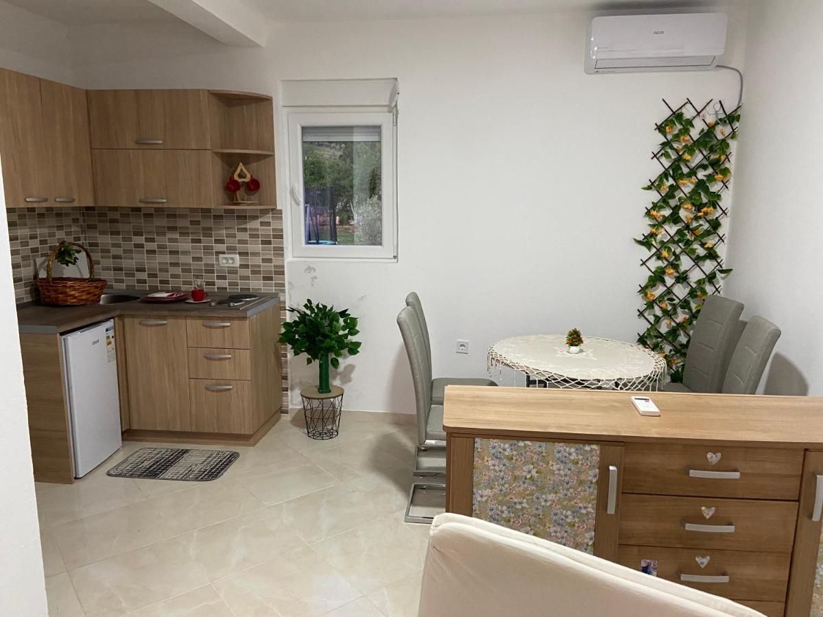 Kotor Apartman Green Sailor Lejlighed Eksteriør billede