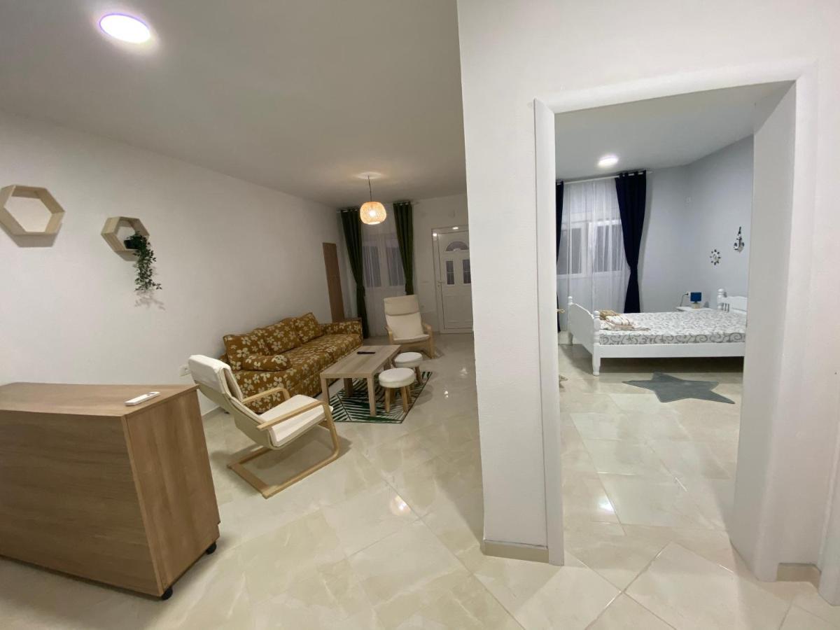Kotor Apartman Green Sailor Lejlighed Eksteriør billede